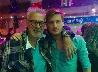 Stefano Tacconi con il figlio Andrea in un'immagine postata da quest'ultimo sui propri profili social Stefano Tacconi con il figlio Andrea in un'immagine postata da quest'ultimo sui propri profili social
