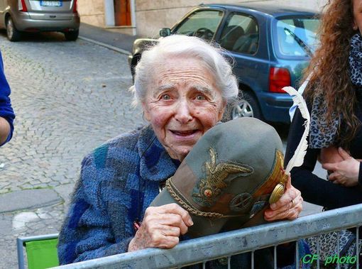 La foto, che abbiamo tratto dalla pagina Facebook del trimestrale "Astigiani", che fece il giro del web La foto, che abbiamo tratto dalla pagina Facebook del trimestrale "Astigiani", che fece il giro del web