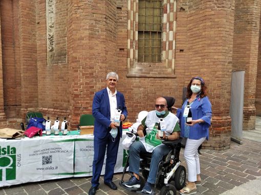 Vincenzo Soverino con il prefetto di Asti Terribile