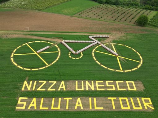 L'omaggio della città di Nizza Monferrato per il passaggio del Tour de France 2024 L'omaggio della città di Nizza Monferrato per il passaggio del Tour de France 2024