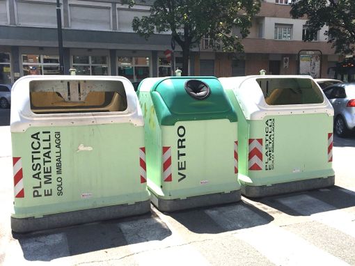 "Comune e Asp spieghino il disservizio dei cassonetti della plastica". La capogruppo Pd in Comune Angela Motta preannuncia un'interrogazione