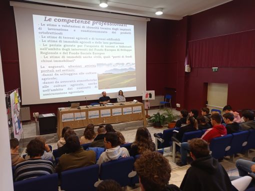 I maturandi dell'istituto Penna di Asti incontrano il Collegio provinciale degli Agrotecnici di Asti