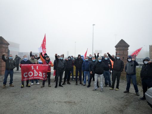 Manifestazione di protesta dei camionisti delle sedi di Villanova e Calamandrana della Logistics Group del gruppo Lottero Manifestazione di protesta dei camionisti delle sedi di Villanova e Calamandrana della Logistics Group del gruppo Lottero