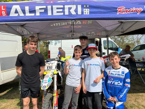 I 'piccoli' del moto club Alfieri alla prima del Trofeo Ferrero I 'piccoli' del moto club Alfieri alla prima del Trofeo Ferrero