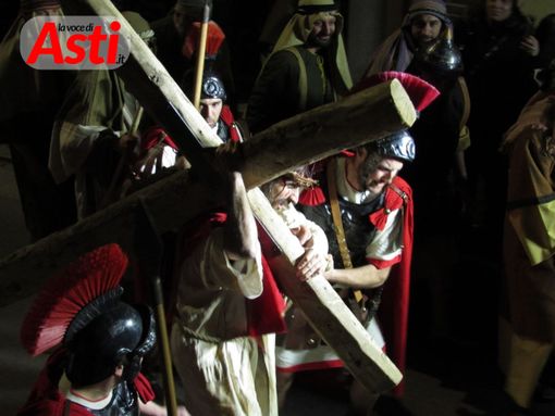 Una scena della Via Crucis di Antignano Una scena della Via Crucis di Antignano