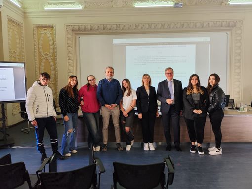 Conferenza sull'equilibrio tra libertà di comunicazione e sicurezza informativa promossa dall'Istituto 'V. Alfieri' Conferenza sull'equilibrio tra libertà di comunicazione e sicurezza informativa promossa dall'Istituto 'V. Alfieri'