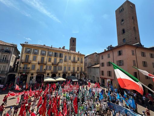 Le immagini della manifestazione di Alba Le immagini della manifestazione di Alba