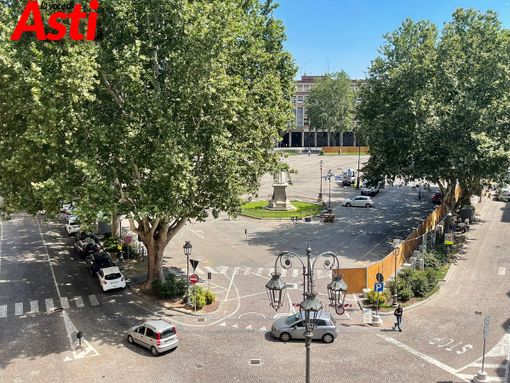 I lavori per Asti Musica in piazza Alfieri