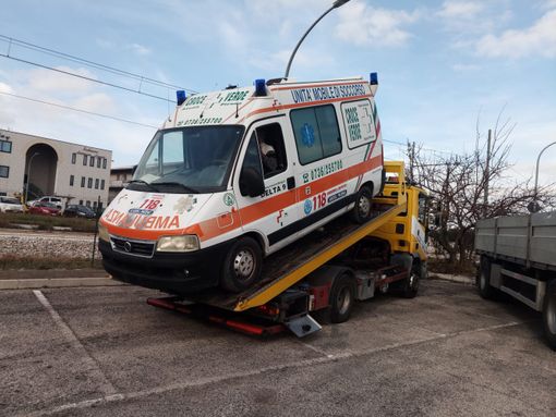 L'ambulanza donata L'ambulanza donata