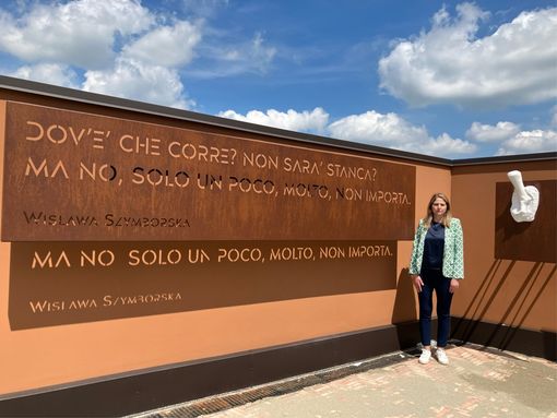 Anna Macchia, sindaco di Villafranca, ritratta in uno scorcio della piazza che verrà inaugurata sabato