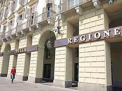 Regione, al lavoro per semplificare la burocrazia Regione, al lavoro per semplificare la burocrazia