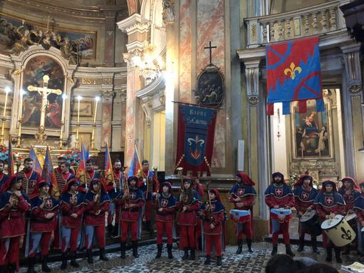 Palio di Asti: Tre giorni di passione rosso celeste. Rionaiolo dell'anno Stefania Schiavetto Palio di Asti: Tre giorni di passione rosso celeste. Rionaiolo dell'anno Stefania Schiavetto