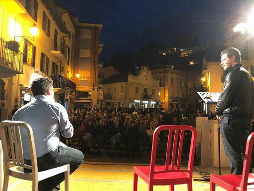Demetrio Paolin con l'attore canellese Andrea Bosca nel 2018 Demetrio Paolin con l'attore canellese Andrea Bosca nel 2018