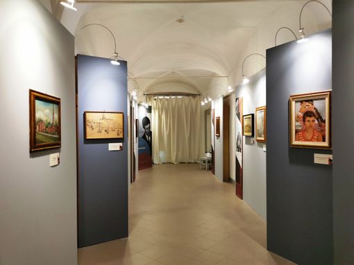 Alcune delle opere di Remo Cassina esposte nella mostra in corso nel polo museale moncalvese Alcune delle opere di Remo Cassina esposte nella mostra in corso nel polo museale moncalvese