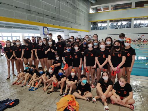 Gli atleti della Valle Belbo Sport scesi in vasca a Novara