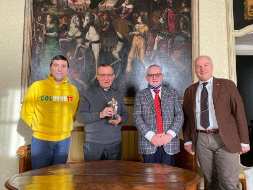 Nell'immagine, da sinistra a destra: Diego Furia, monsignor Prastaro, Roberto Dellavalle e Giansecondo Bossi Nell'immagine, da sinistra a destra: Diego Furia, monsignor Prastaro, Roberto Dellavalle e Giansecondo Bossi