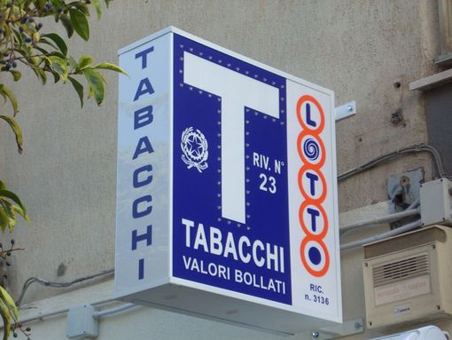 Insegna di una tabaccheria