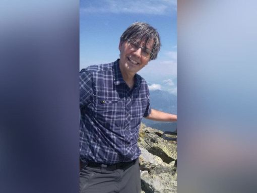 Personale del Soccorso Alpino impegnato nelle attività di recupero della salma, rese più difficoltose dalle nubi presenti su quel tratto di monte