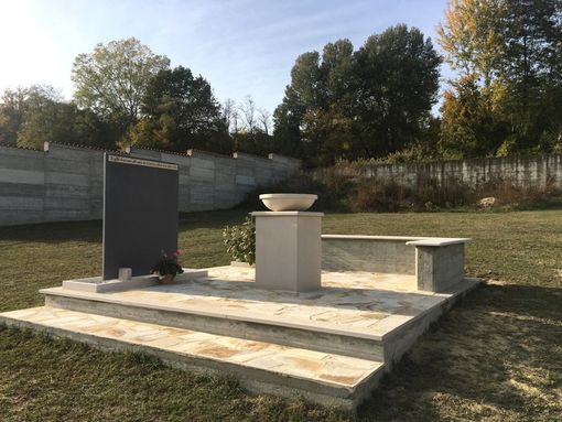 Lo spazio dedicato alla dispersione delle ceneri nel cimitero villafranchese
