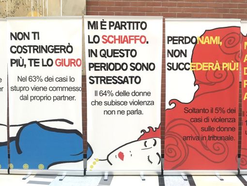 Tre pannelli di "Non crederci!"