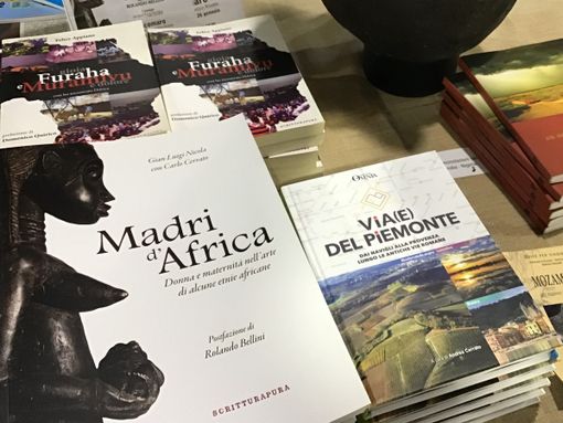 &quot;Madri d'Africa&quot;, dalla mostra al libro, domenica 22 febbraio presentazione a Portacomaro