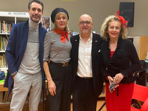 Nell'immagine, da sinistra a destra: lo scrittore Franco Monero, la professoressa Annamaria Tosti, il musicista Felice Reggio e la cantante Donatella Chiabrera