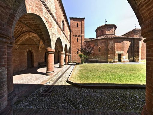 Da lunedì 4 ottobre il Complesso di San Pietro sarà chiuso al pubblico per riallestimento Da lunedì 4 ottobre il Complesso di San Pietro sarà chiuso al pubblico per riallestimento