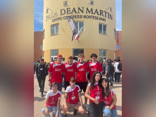 La squadra dell'Istituto Monti La squadra dell'Istituto Monti