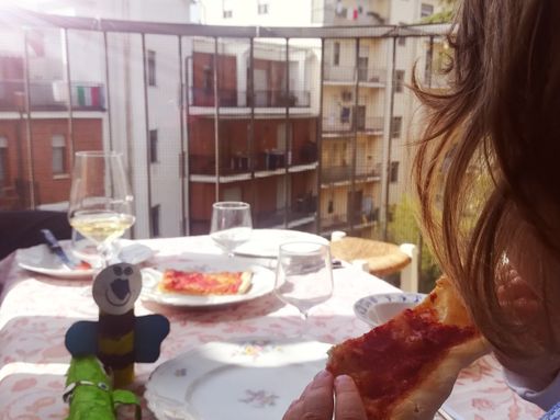 "Storie dall'alveare", una favola al giorno per i vostri bambini. Oggi "Un picnic speciale" "Storie dall'alveare", una favola al giorno per i vostri bambini. Oggi "Un picnic speciale"