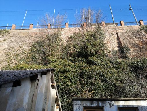 Per il muro di Moncalvo raccolti oltre 6mila euro, grazie alla solidarietà dei cittadini e non solo