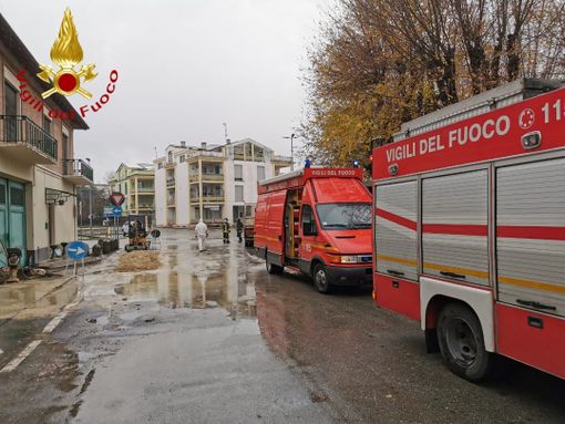 Nizza Monferrato, intervento dei vigili del fuoco per una fuga di gas in un condominio di piazza Garibaldi Nizza Monferrato, intervento dei vigili del fuoco per una fuga di gas in un condominio di piazza Garibaldi