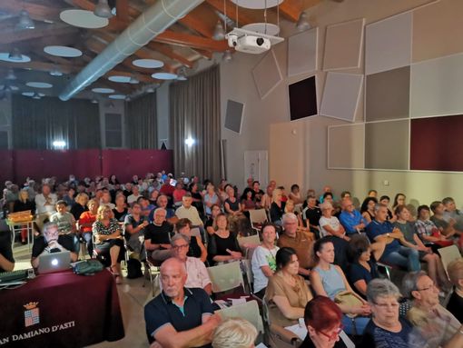 Grande successo di pubblico per la stagione teatrale di San Damiano Grande successo di pubblico per la stagione teatrale di San Damiano
