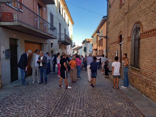 Antignano racconta Dante: successo per la mostra itinerante di Filippo Pinsoglio