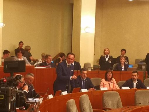 Nuovo Consiglio Regionale, Cirio:"Avanti con rigore di bilancio perché il Piemonte possa continuare a pagare i suoi debiti" Nuovo Consiglio Regionale, Cirio:"Avanti con rigore di bilancio perché il Piemonte possa continuare a pagare i suoi debiti"