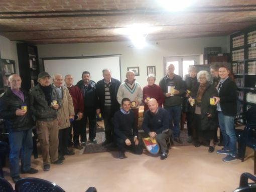 A Castelnuovo Belbo il "Barattolo d'emergenza" per le persone sole, progettato dal Lions International A Castelnuovo Belbo il "Barattolo d'emergenza" per le persone sole, progettato dal Lions International