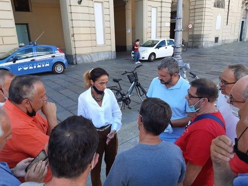 Ex Embraco: -10 giorni ai licenziamenti. E il Consiglio regionale "dribbla" gli operai. Presidio dei lavoratori Ex Embraco: -10 giorni ai licenziamenti. E il Consiglio regionale "dribbla" gli operai. Presidio dei lavoratori