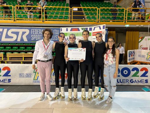Buona performance della Blue Roller al campionato italiano Gruppi Spettacolo e sincronizzato 2022 Buona performance della Blue Roller al campionato italiano Gruppi Spettacolo e sincronizzato 2022