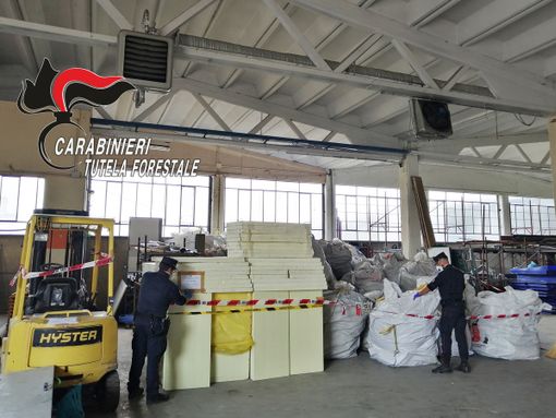 Il capannone di Canelli Il capannone di Canelli