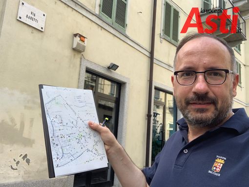 Il sindaco di Asti alla conta dei cestini rifiuti:&quot;Il servizio è profumatamente pagato, voglio verificare&quot;