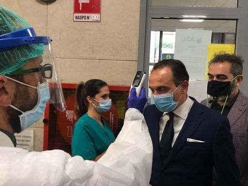 Zona Rossa, notte in bianco e Cirio all'attacco di Conte: &quot;Voglio che mi si spieghi la logica di queste scelte&quot;