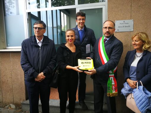 La consegna del defibrillatore