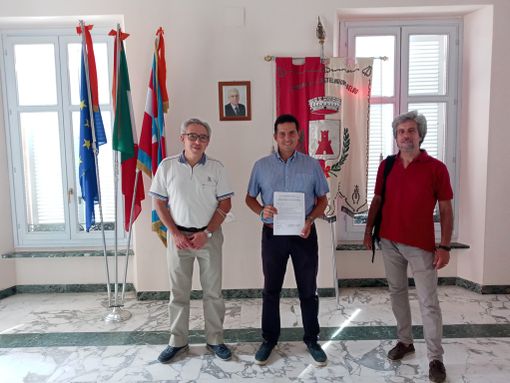 A Castelnuovo Belbo la stazione e la casa cantoniera in disuso saranno riutilizzate A Castelnuovo Belbo la stazione e la casa cantoniera in disuso saranno riutilizzate