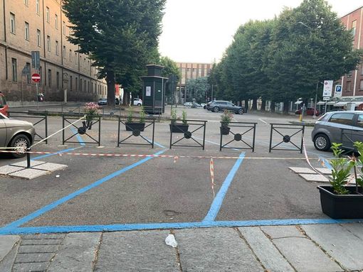 Ad Asti tornano i ladri di dehor. Scomparso nella notte quello del bar Carducci