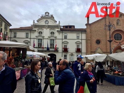 Una foto di una passata edizione della Fiera Carolingia Una foto di una passata edizione della Fiera Carolingia