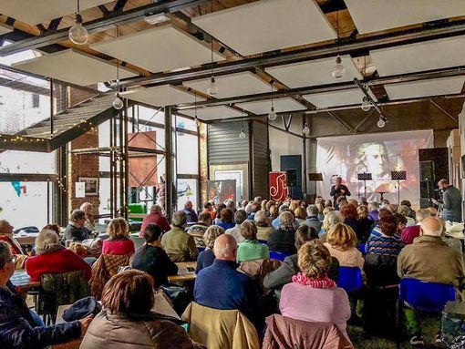 Un immagine relativa un precedente incontro al FuoriLuogo