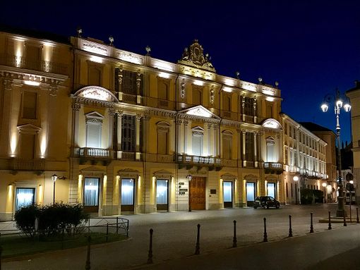 "Clima pesante intorno al rinnovo del CdA della Banca di Asti", le dimissioni di Zuccaro fanno discutere la poilitica astigiana "Clima pesante intorno al rinnovo del CdA della Banca di Asti", le dimissioni di Zuccaro fanno discutere la poilitica astigiana