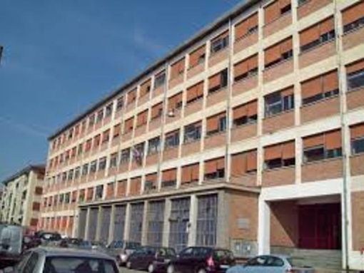 Ecco i tabelloni dei maturi dell’Istituto Artom, 12 i 100/100esimi Ecco i tabelloni dei maturi dell’Istituto Artom, 12 i 100/100esimi