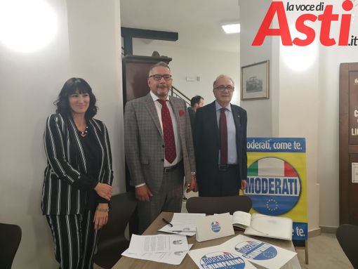 Elisa Zeppa, il coordinatore cittadino Luigi Gai e Maurizio Carcione Elisa Zeppa, il coordinatore cittadino Luigi Gai e Maurizio Carcione