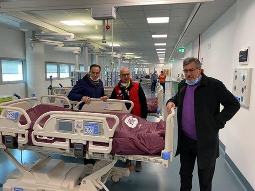 Il presidente Cirio e l’assessore Icardi in visita al Covid hospital di Verduno (CN): "In settimana l’apertura dei primi 30 posti letto" Il presidente Cirio e l’assessore Icardi in visita al Covid hospital di Verduno (CN): "In settimana l’apertura dei primi 30 posti letto"