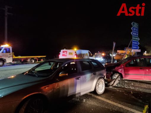 Incidente stradale a Castello di Annone, coinvolti tre veicoli